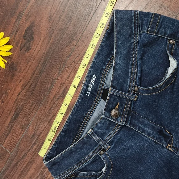 LANE BRYANT CROPED JEANS 👖 - Picture 3 of 7